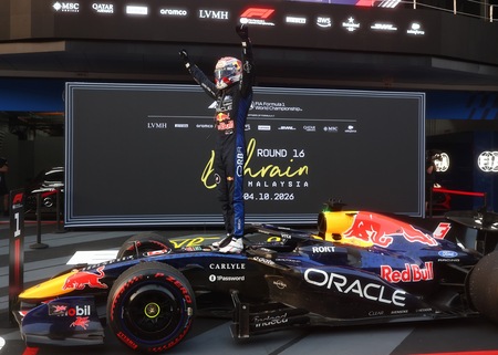Bahrains GP: Verstappen vinder dramatisk løb