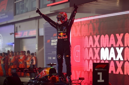 Singapores GP: Sejr til Verstappen, men Antonelli nærmer sig titlen